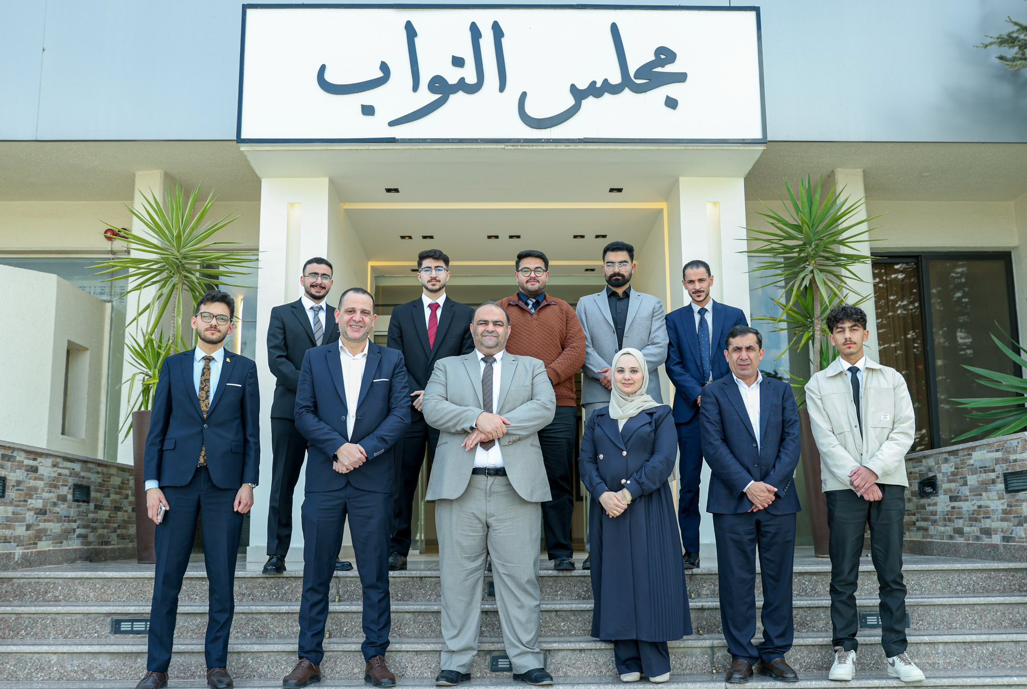 The Digital Economy and Entrepreneurship Parliamentary Committee, chaired by MP Muayad Al-Alaweenah, held a dialog session today, Monday, with academics from Yarmouk University and a number of students, to discuss the most prominent applications of artifi