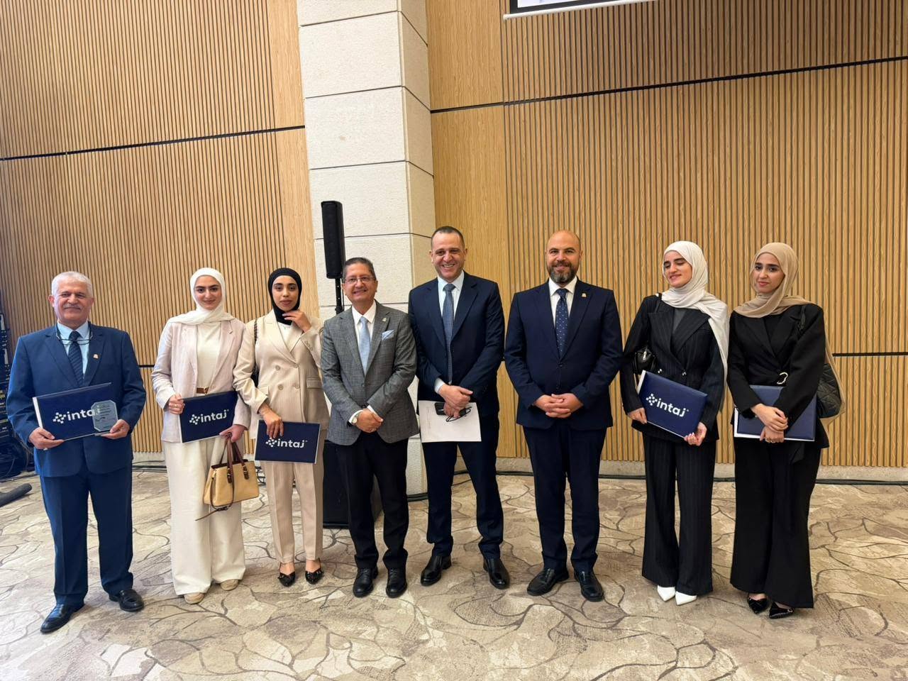 كلية تكنولوجيا المعلومات وعلوم الحاسوب تشارك في الحفل الختامي لمبادرة TechForward