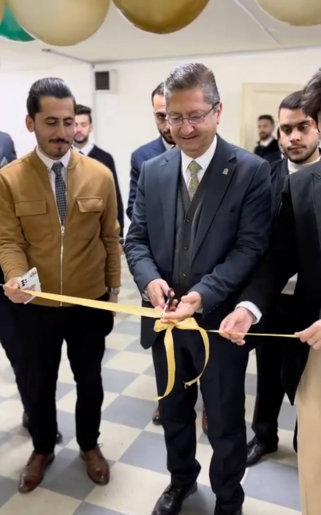 The college organized a graduation book signing event for the first semester of 2025/2026. The Dean of the college, Dr. Qassem Al-Radaideh, accompanied by the Deputy Dean, participated with the students expected to graduate in their joy of placing their g