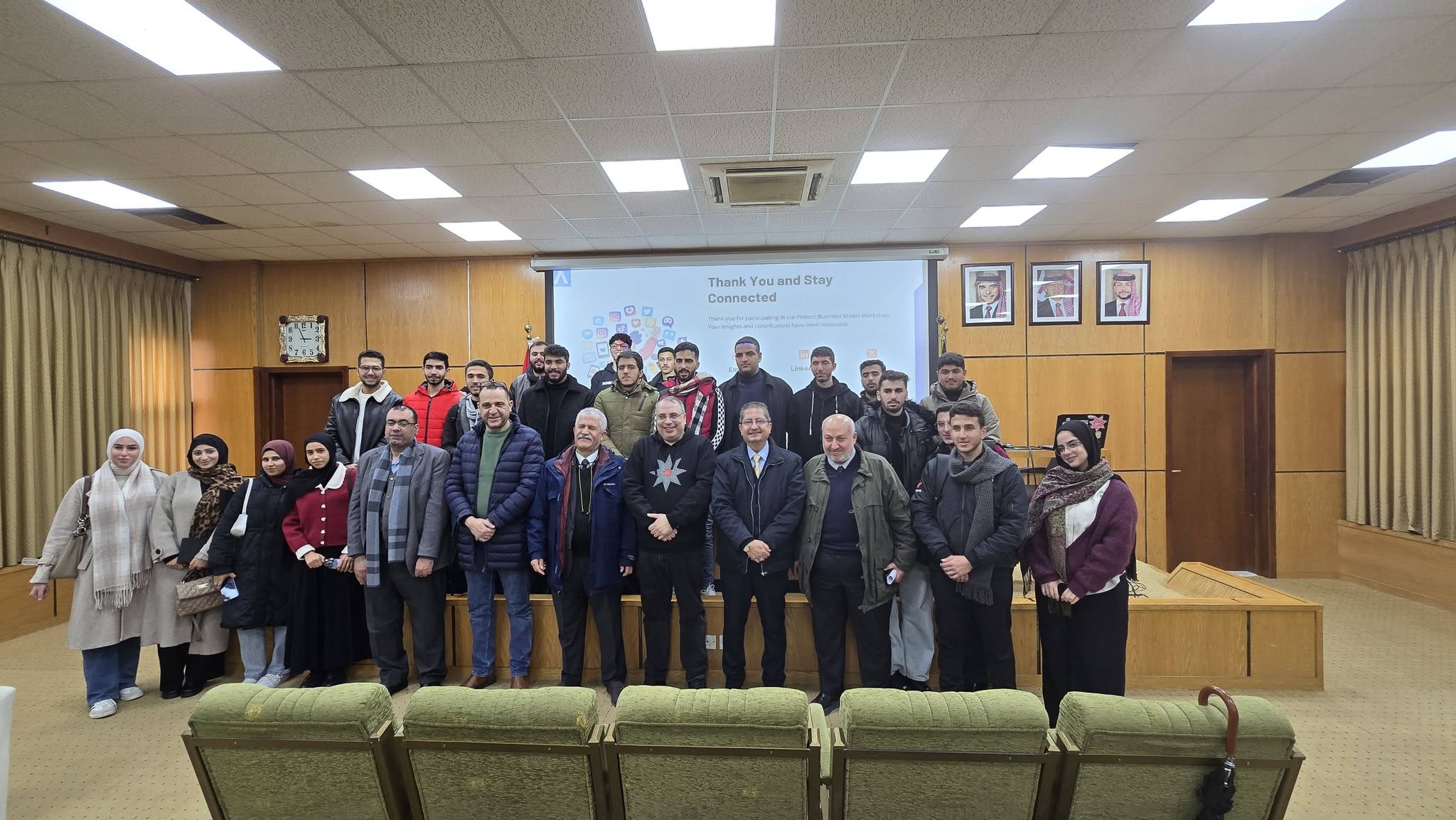 برعاية عميد كلية تكنولوجيا المعلومات الدكتور قاسم الردايده نظمت الكلية اليوم ورشة عمل هامة حول